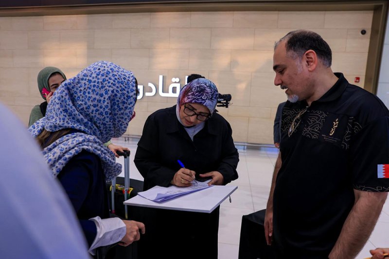 بدء وصول الوفود المشاركة في الدورة إلى البحرين
