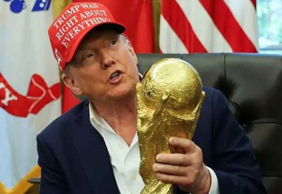 ترامب يهدد بنقل منافسات كأس العالم والأولمبياد من بوسطن ولوس أنجلوس
