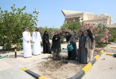 الأمانة العامة لوقف عيسى بن سلمان التعليمي الخيري تشارك في فعاليات "أسبوع الشجرة"