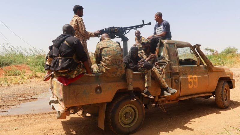 الجيش السوداني يتصدى لمسيرات في أجواء أم درمان