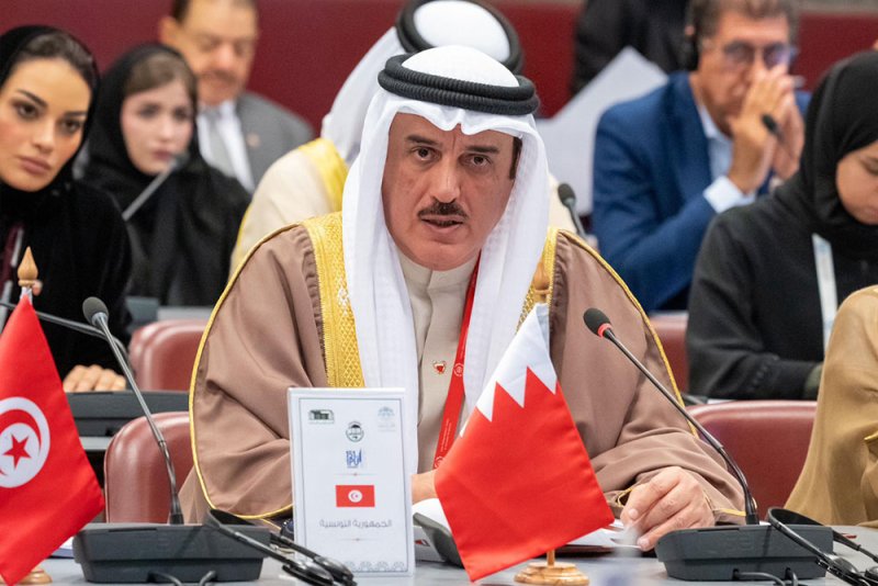 المسلم يؤكد ضرورة دعم مفاوضات حل الدولتين وفق الشرعية الدولية وضمان إدخال المساعدات لقطاع غزة