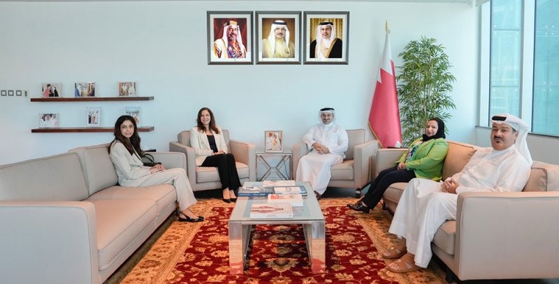 وزير الصناعة والتجارة يستقبل سفيرة جمهورية مصر العربية لدى البحرين