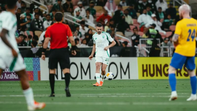الأهلي السعودي يبحث عن ثالث انتصاراته أمام الغرافة القطري