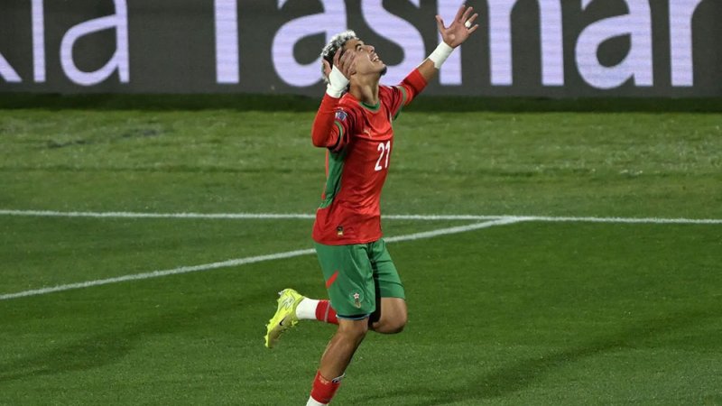 زبيري.. القناص الذي قاد المغرب إلى المجد العالمي