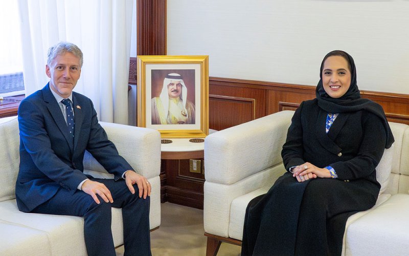 وزيرة الإسكان والتخطيط العمراني تستقبل سفير المملكة المتحدة لدى مملكة البحرين