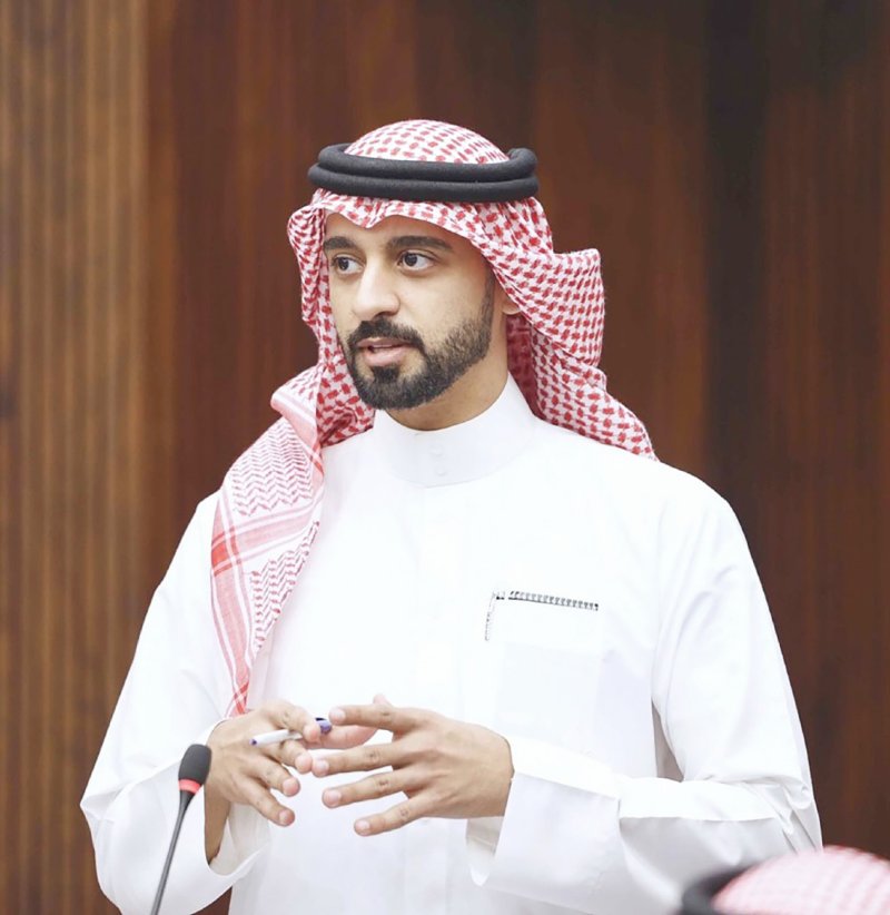 عبدالله الرميحي: تنظيم الإعلانات يحمي المظهر الحضاري