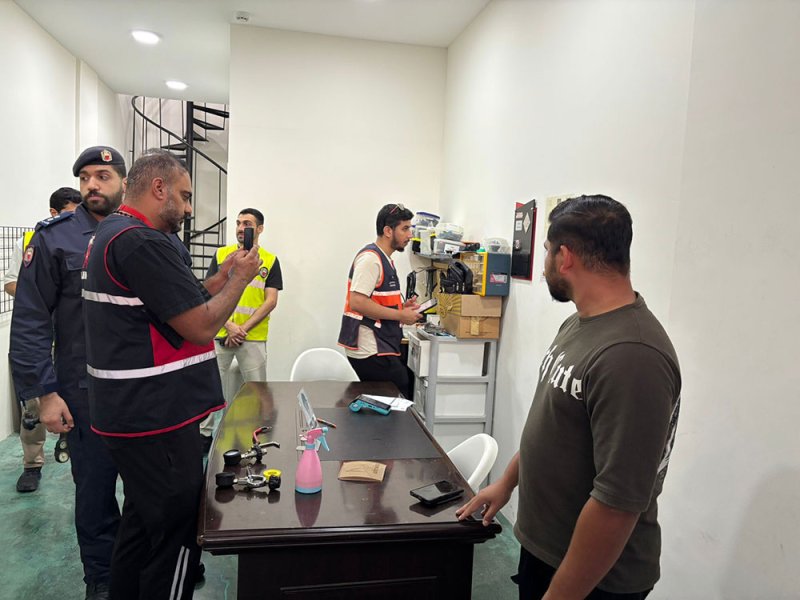 خفر السواحل ينفذ حملة تفتيشية مشتركة على محلات الغوص