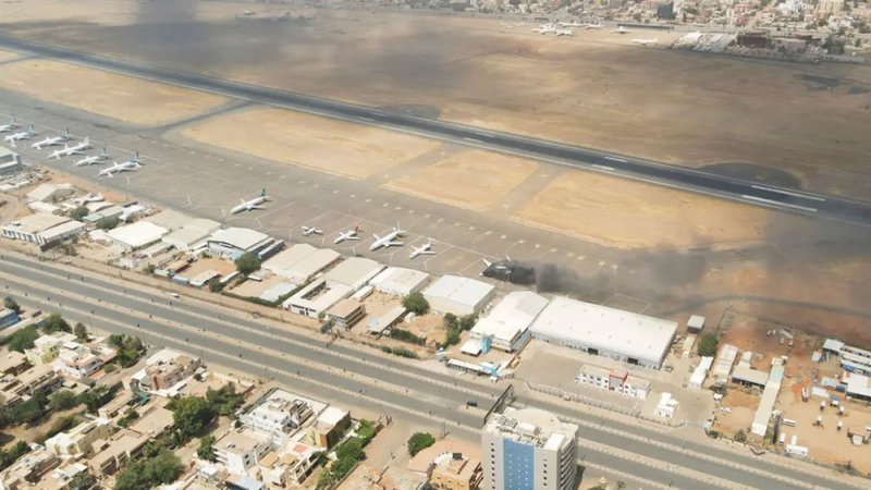 مسيّرات للدعم السريع تستهدف مطار الخرطوم لليوم الثاني على التوالي