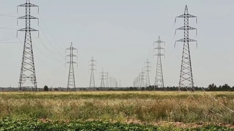 العراق يجدد عقد استيراد الكهرباء من الأردن