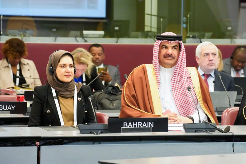 الأمينان العَامَّان لمجلسي الشورى والنواب يشاركان في جلسات نقاشية مع الأمناء العامين للبرلمانات الوطنية