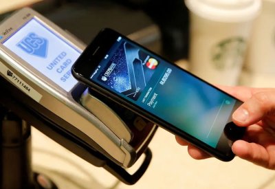 تحديث جديد يضاعف مدى تقنية NFC في أجهزة "أبل"