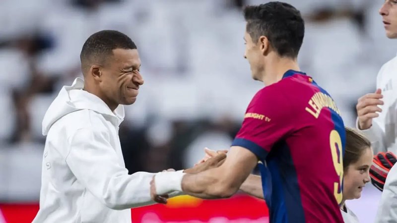 الثاني مفاجأة.. اللاعبون الأعلى أجراً في كلاسيكو ريال مدريد وبرشلونة