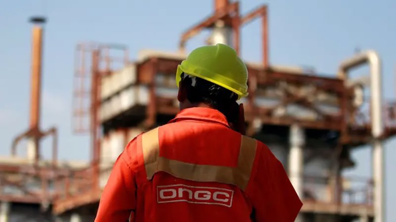 أكبر مشترٍ هندي للنفط الروسي يؤكد امتثاله للعقوبات المفروضة على موسكو