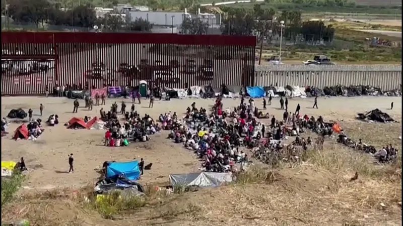 أميركا أعادت 8000 فنزويلي إلى بلادهم منذ مارس.. تقرير يكشف