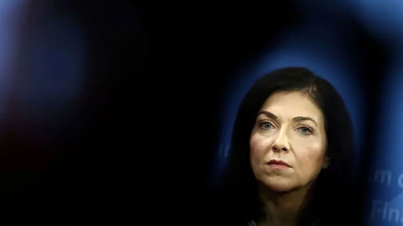 غارة روسية على كييف تدفع وزيرة ألمانية للاحتماء بملجأ