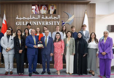 زيارة أكاديمية لطلبة من روسيا إلى الجامعة الخليجية: جولة في مرافق الجامعة وتبادل ثقافي مميز