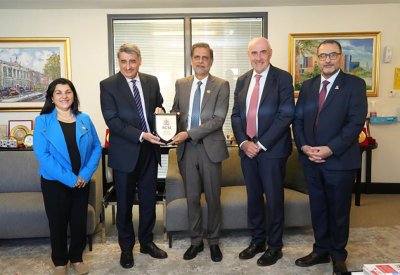 مكتب منظمة الصحة العالمية يشيد ببرنامج الخدمة المجتمعية الدولية بجامعة البحرين الطبية