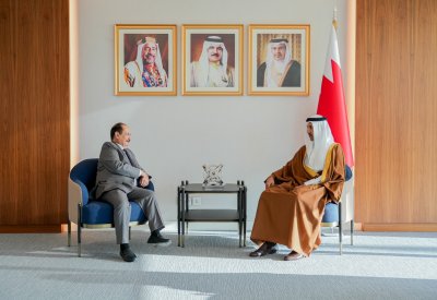 وزير المواصلات والاتصالات يستقبل سفير جمهورية اليمن لدى مملكة البحرين