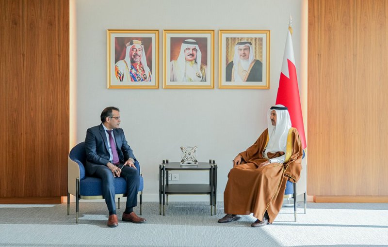 وزير المواصلات يستقبل السفير الباكستاني لدى مملكة البحرين