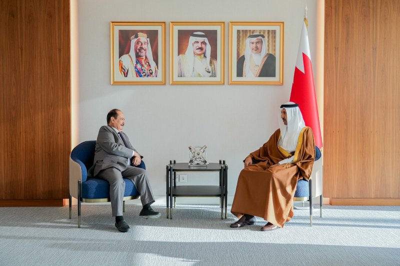 وزير المواصلات والاتصالات يستقبل سفير جمهورية اليمن لدى مملكة البحرين