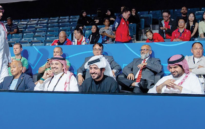 سمو الشيخ خالد بن حمد يشيد بالنجاحات الكبيرة على كافة المستويات