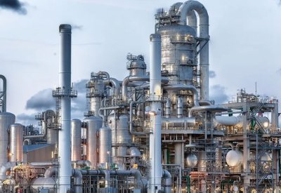 شركات تكرير هندية تعلّق طلبيات النفط من روسيا لتقييم الموقف