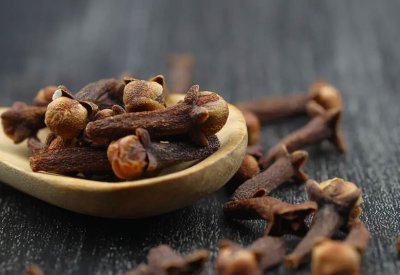 حبة قرنفل يوميًا.. تحسن صحة القلب وتُنظّم الكوليسترول