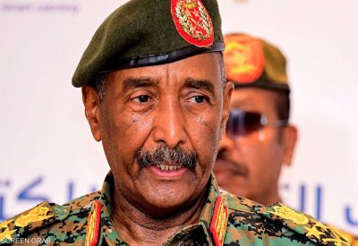 البرهان يقر بـ"انسحاب" الجيش السوداني من الفاشر