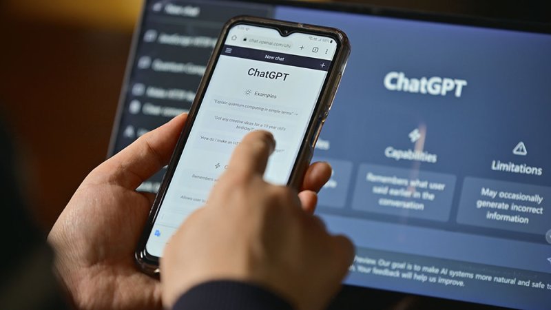 "أوبن إيه آي": مليون شخص يظهرون نية انتحارية أسبوعياً عند استخدام "ChatGPT"