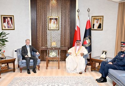 وزير الداخلية يبحث برامج التعاون مع سفير المملكة المتحدة