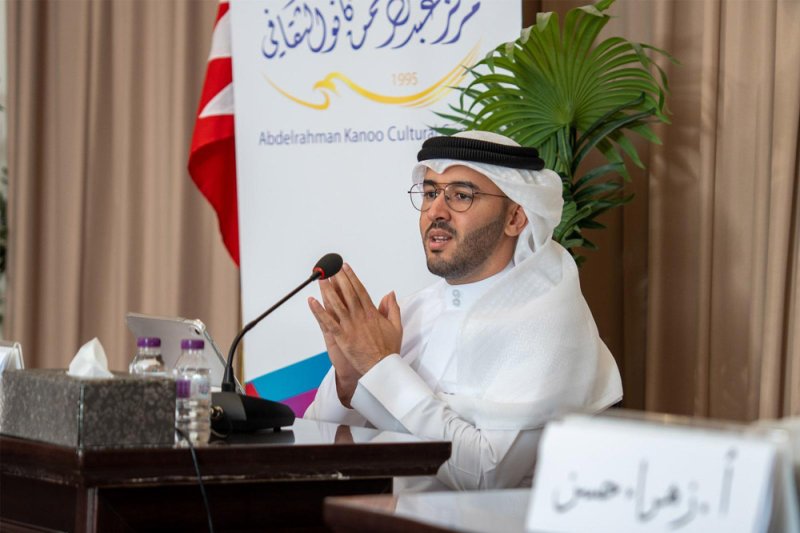 الملتقى الشبابي في مركز عبدالرحمن كانو الثقافي يناقش الأخلاق الغربية