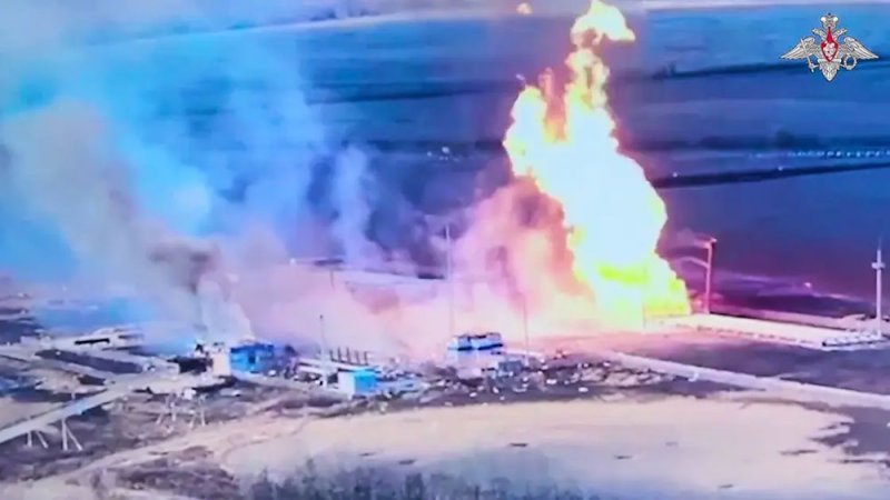 أوكرانيا: نفذنا 160 غارة ناجحة على منشآت نفط روسية هذا العام