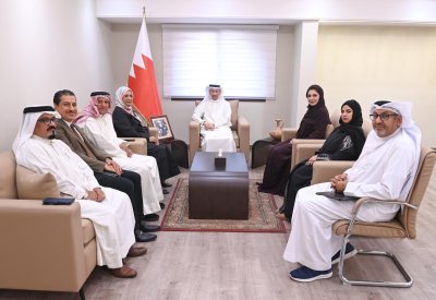 محافظ الشمالية يستقبل أعضاء مجلس إدارة جمعية الإداريين البحرينية