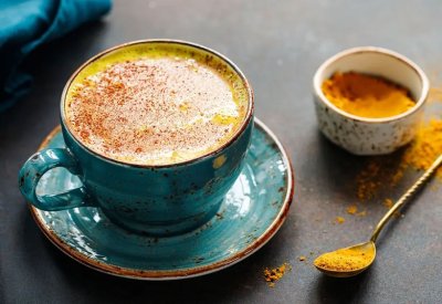 هل جربت يوماً قهوة الكركم.. إليك أبرز فوائدها الصحية