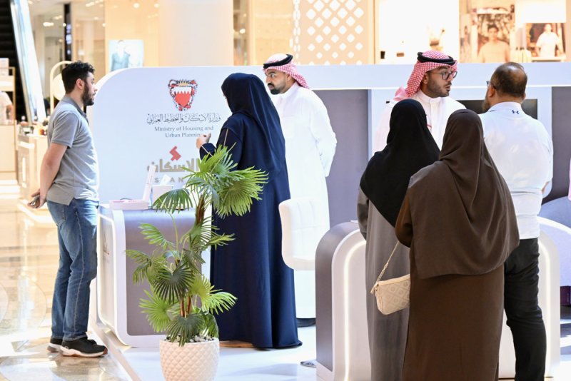 وزارة الإسكان والتخطيط العمراني وبنك الإسكان ينظمان مبادرة الفرع المتنقل للتمويلات الإسكانية بمراسي جاليريا