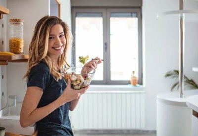 عادة غذائية بسيطة ترتبط بانخفاض الوزن وطول العُمر.. تعرَّف عليها