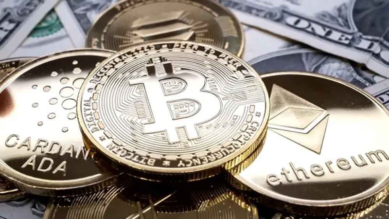 45 مليار دولار.. حيتان "بيتكوين" تهز سوق العملات المشفرة بمبيعات ضخمة