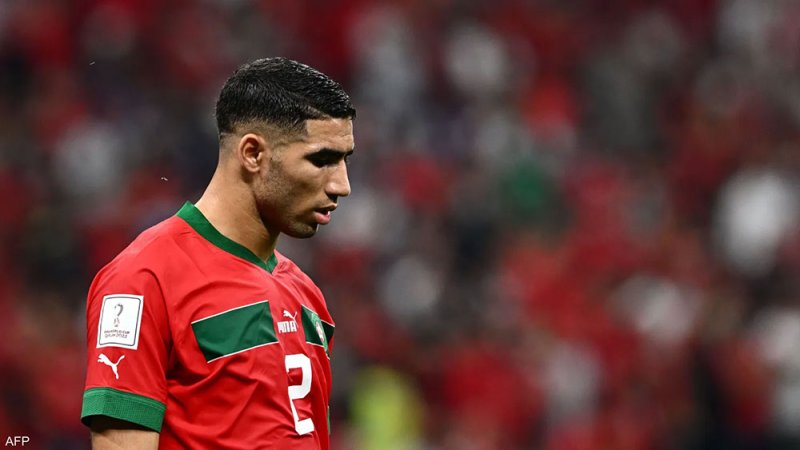أشرف حكيمي غادر باكيا.. والمغرب يعيش ساعات القلق