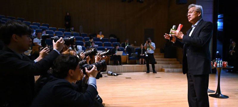 إنفيديا: الصين قد تحسم سباق الذكاء الاصطناعي لصالحها