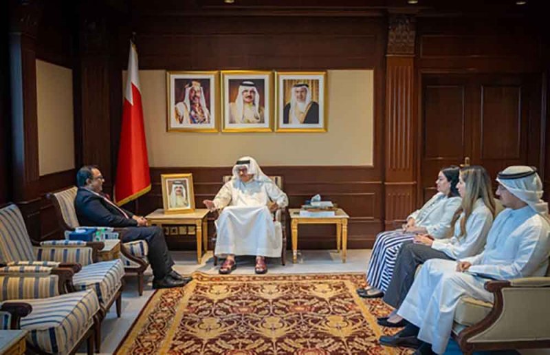 وزير الخارجية يستقبل سفير ماليزيا لدى مملكة البحرين