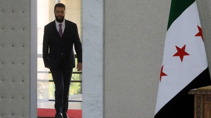 الاتحاد الأوروبي يعتزم رفع العقوبات عن الشرع.. "في أقرب وقت"