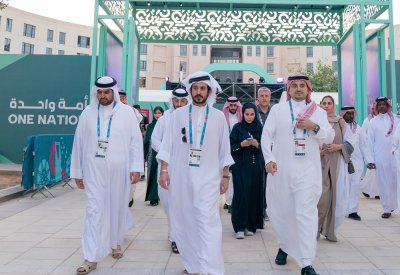 سمو الشيخ خالد بن حمد يزور القرية الرياضية لدورة ألعاب التضامن الإسلامي ويلتقي المنتخبات والبعثة الإدارية