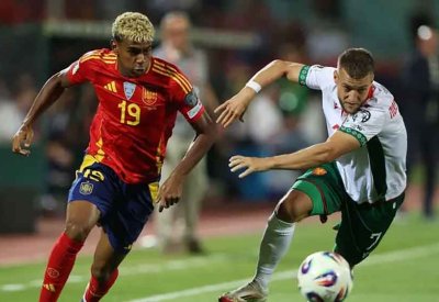 منتخب إسبانيا يبعد يامال ويهاجم برشلونة