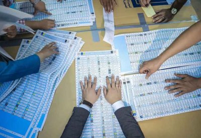 المفوضية العليا: الانتخابات العراقية "تكللت بالنجاح"