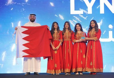 طلبة الجامعة الأمريكية بالبحرين يحصدون جائزة "المشروع المبتكر للعام" بمسابقة إنجاز العرب لريادة الأعمال للشباب في مصر