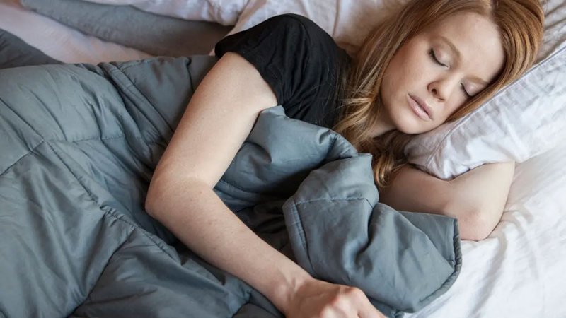 ليلة بلا أرق ومعدة مرتاحة.. إليك 6 عادات بسيطة قبل النوم