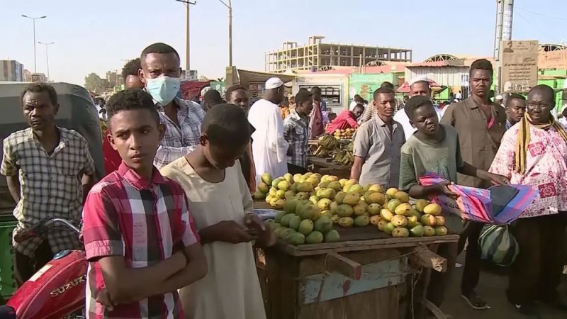 عودة جزئية للخدمات في الخرطوم.. استقرار إمدادات الوقود وإعادة فتح المتاجر