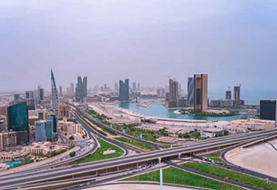 طقس معتدل مع بعض السحب في البحرين