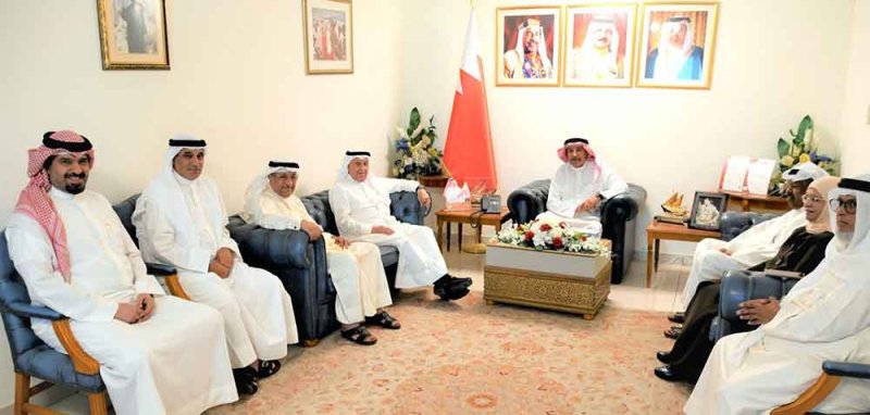 محافظ المحرق يستقبل إدارة مركز الجزيرة الثقافي ويشيد بدور المؤسسات الثقافية في إبراز الهوية البحرينية