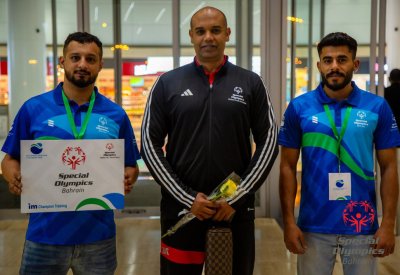 البحرين تستقبل الوفود المشاركة في الدورة التدريبية للسباحة